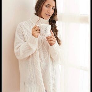 Aerie Cream Cable Knit Turtleneck Sweater